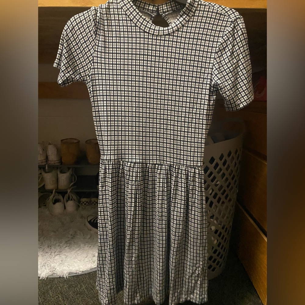 Black and white keyhole dress size S Forever21